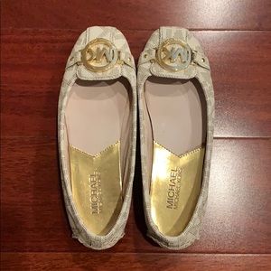 White Michael Kors flats size 5M